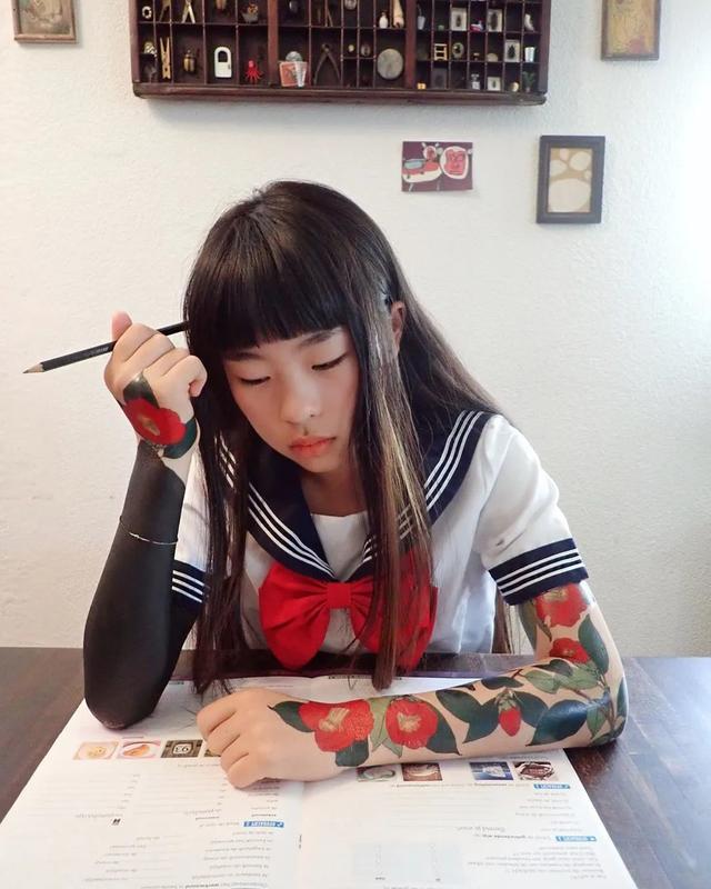 纹身|日本女孩6岁入行，是全世界最小纹身看完我却只想拥有同款爸爸！