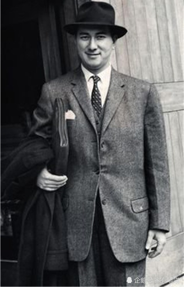 赌王何鸿燊年轻时多帅?看到他曾经的照片,网友:快赶上吴彦祖了