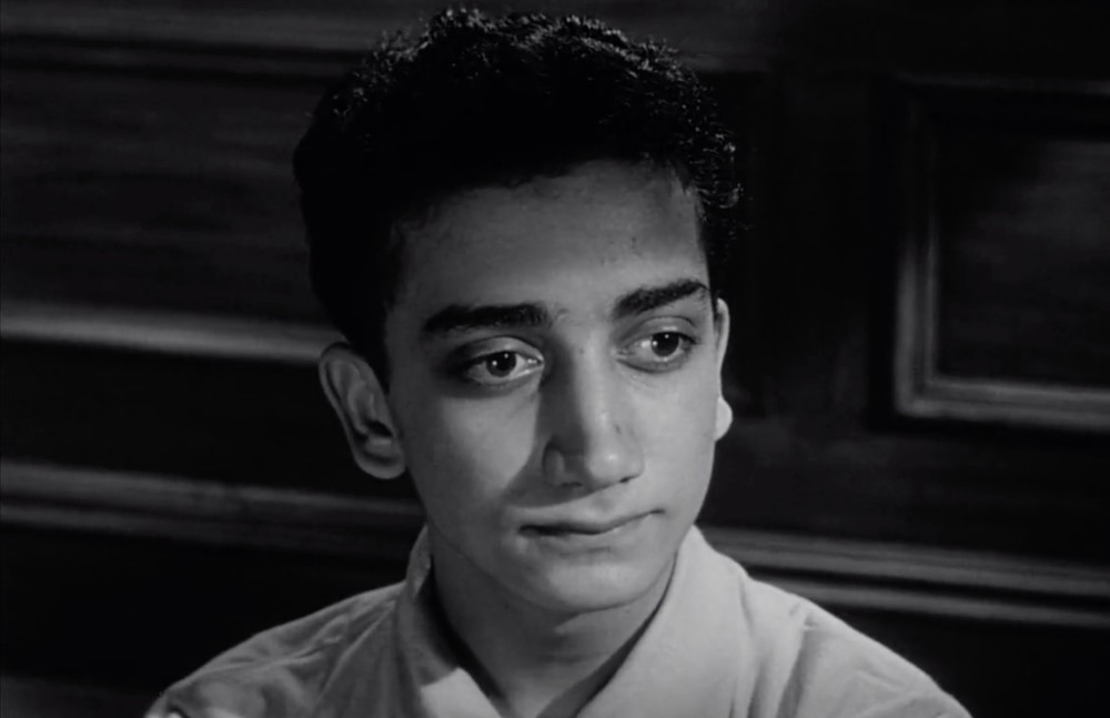 黑白电影的经典之作《十二怒汉》让一群法盲来决定一个人的生死