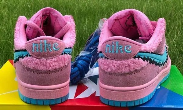 粉色小熊实物近赏dunk又爆新联名