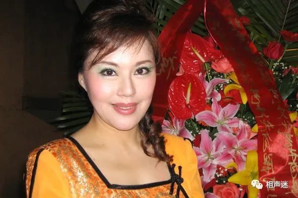 侯耀华侯耀文都有被偏爱的女徒弟一个坑惨师父一个辜负观众