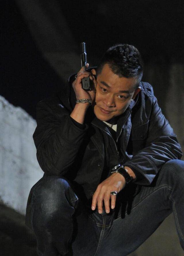 吴毅将靠演反派成名娶港姐季军老婆为他退出娱乐圈