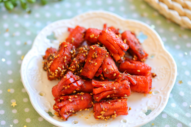 火腿肠花式吃法简单吃不够正是小时候的味道从此告别路边摊