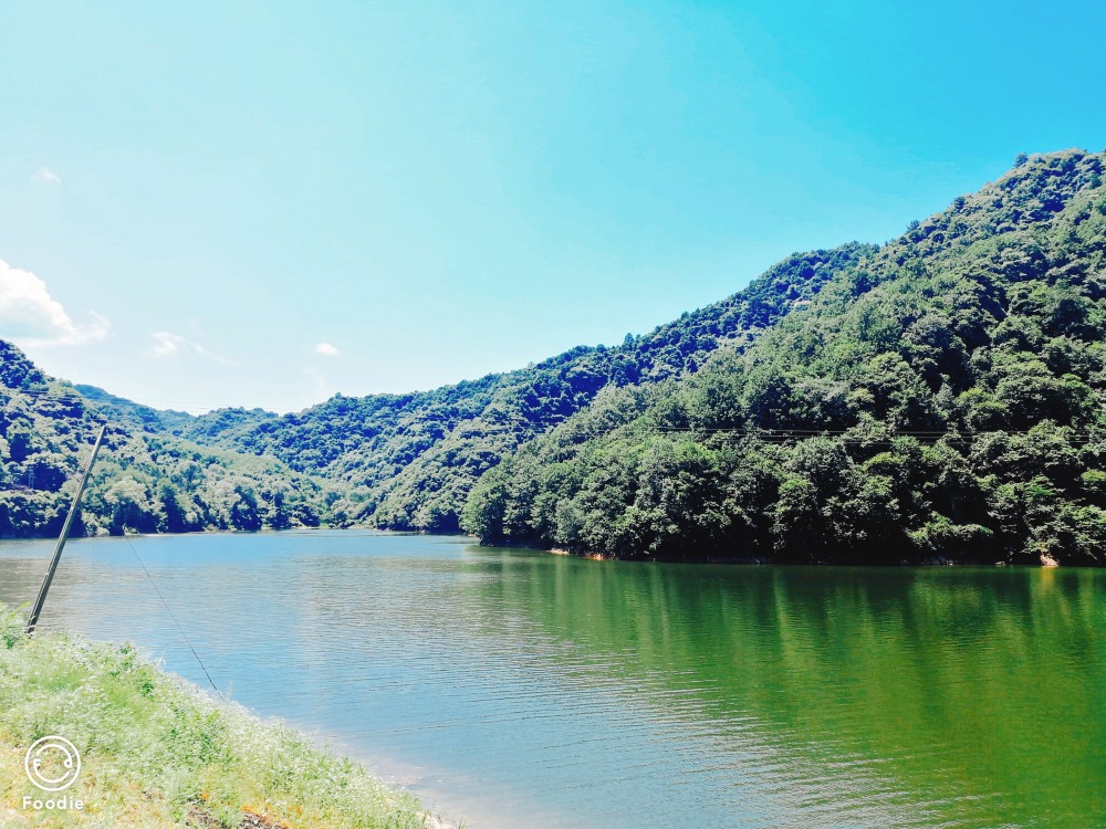 一直想上宝鸡鸡峰山因正在修建暂未开放在鸡峰山水库转转也不错