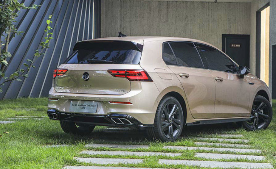 国产八代高尔夫实车香槟金车漆配黑色套件尾标带字母