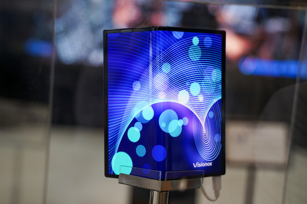 维信诺全面展示先进柔性显示技术三折终端抢眼