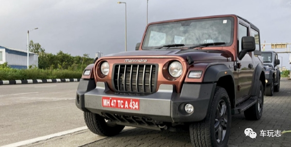 印度马恒达塔尔mahindrathar外观简直是翻版牧马人的存在