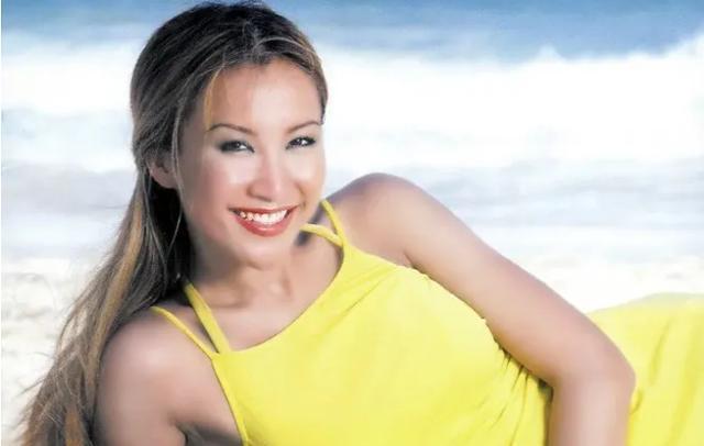 李玟|又回应婚变传闻？李玟再发文称有了新宝贝，近照笑容灿烂心态好