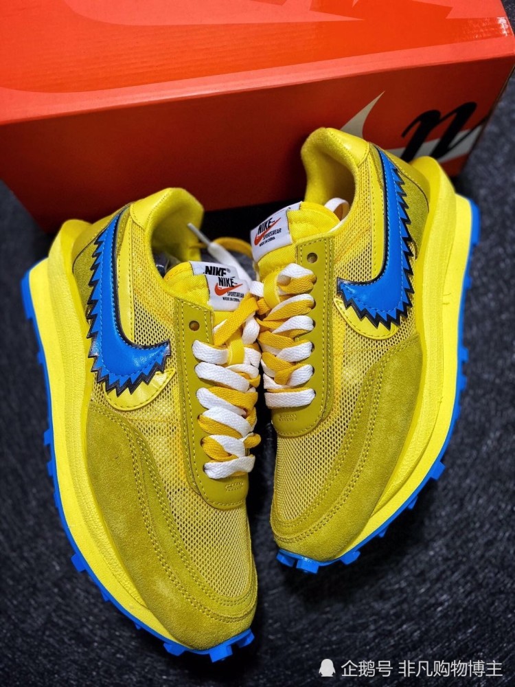 三只熊xsacaixnike联名款华夫双勾swoosh跑步鞋