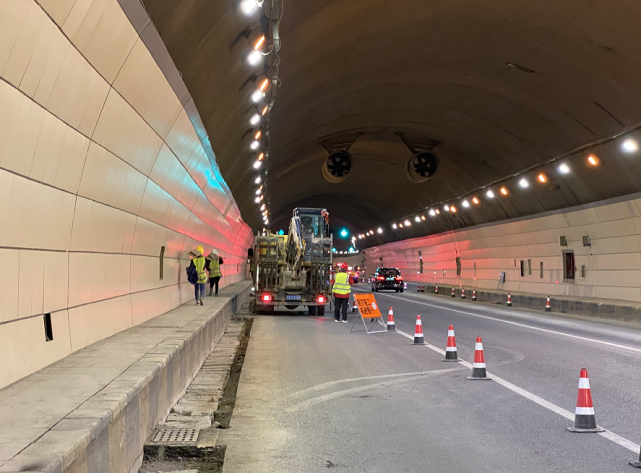 限速308月31日前贵阳这几条隧道夜间施工车辆限速