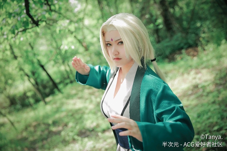 火影忍者cos纲手