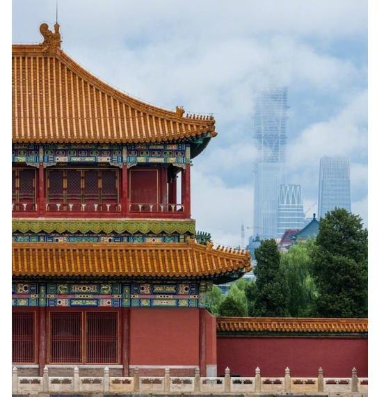 北京故宫|故宫雨后倒影，镜面相映成趣，网友直呼：美哉！