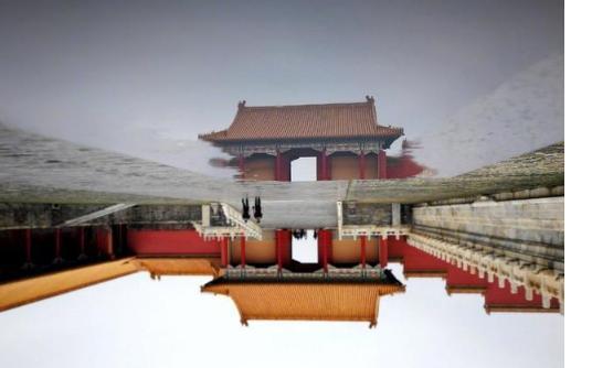 北京故宫|故宫雨后倒影，镜面相映成趣，网友直呼：美哉！