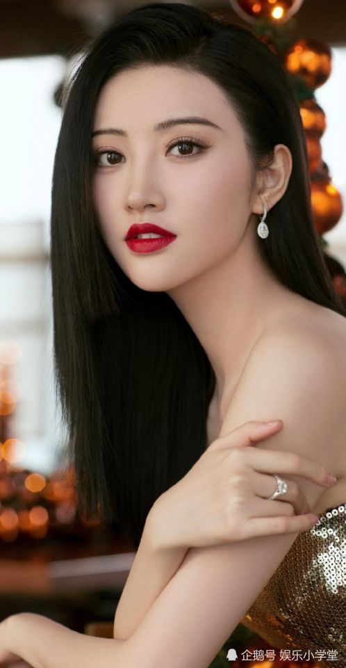 黄景瑜|两部新剧主演阵容已定超豪华，黄景瑜肖战PK景甜许魏洲你看谁？