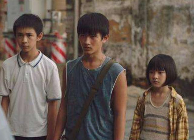 隐秘的角落|《隐秘的角落》朱朝阳为严良庆生，送好友牛奶礼物，助严良长高个