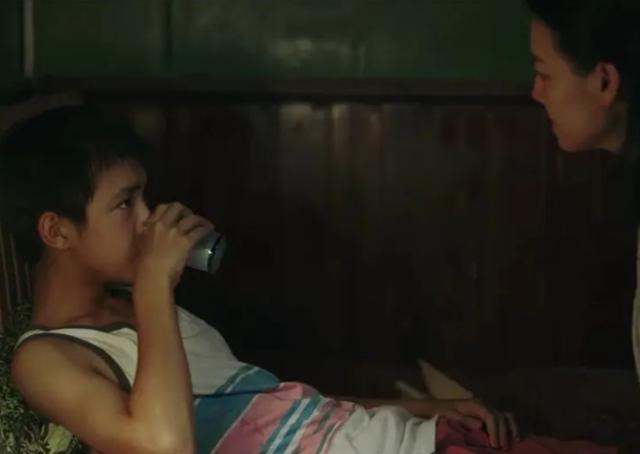 隐秘的角落|《隐秘的角落》朱朝阳为严良庆生，送好友牛奶礼物，助严良长高个