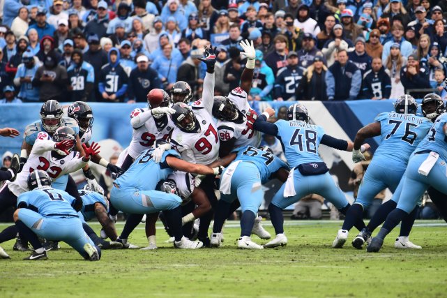 的进行,内线卫迪伦·科尔(dylan cole)和外接手肯尼·斯蒂尔斯(kenny