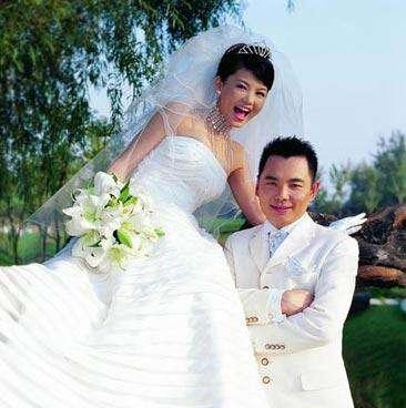 王岳伦|李湘管教太严惹争议！王岳伦曾吐槽她很强势，一生气就不让进家门