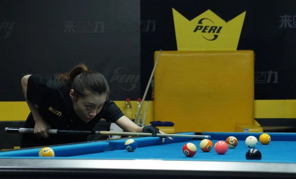 lcba中式台球看刘夏芝小姐姐如何领跑比赛