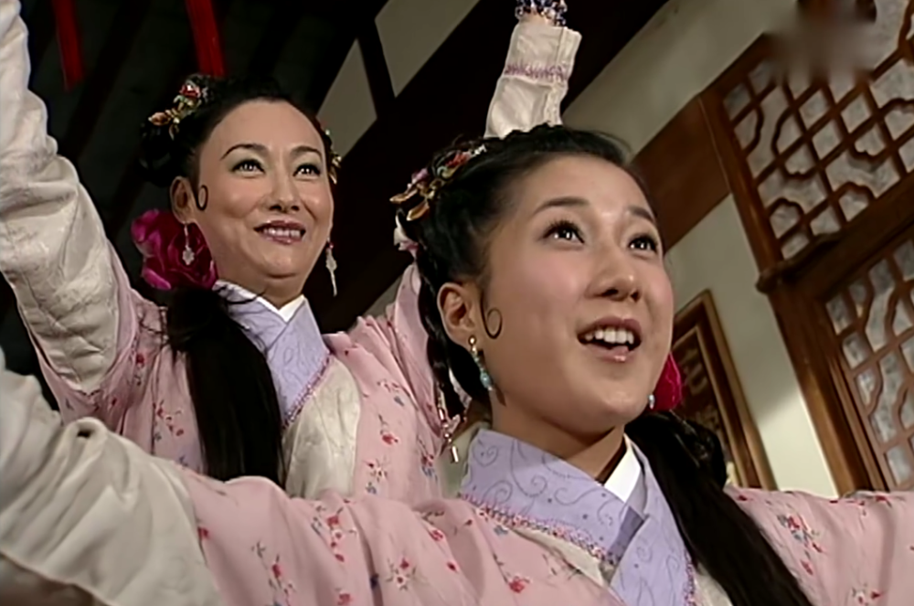 故事说到好彩妹与仙草凝碧,为救已经离开人世的石敢言续命,找神仙托