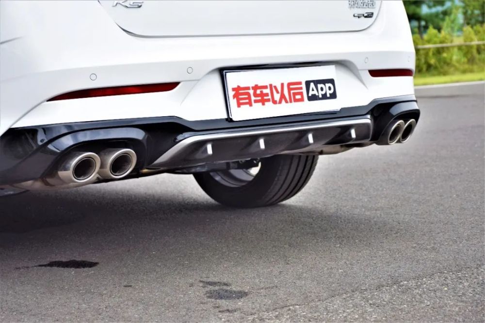 起亚k5凯酷试驾:2.0t 8at 19寸轮毂,动力体验畅快又舒适