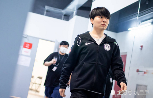 LPL：IG惨败LGD无缘半决赛，赛后仅有Rookie一人发声