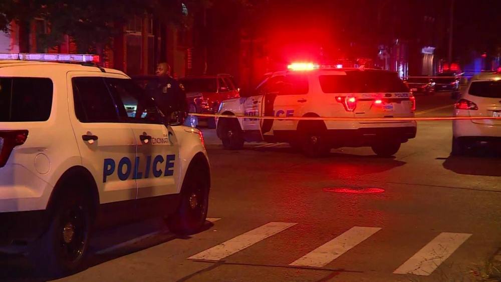 艾略特·艾萨克|美国重要城市成战场，一夜之间18人遭遇枪击，其中4人死亡多人重伤