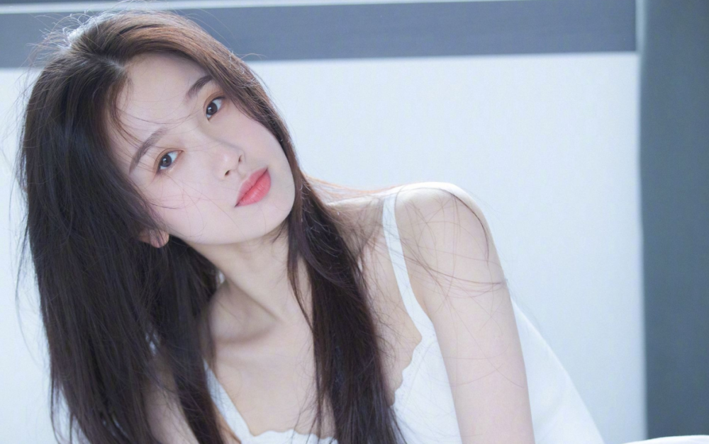 硬糖少女|华语女歌手影响力榜，杨超越再次夺冠，陈卓璇成硬糖少女唯一牌面