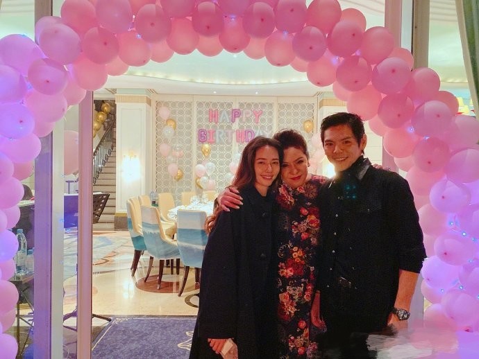 向太|向太陈岚因心梗入院抢救，住院一个月发文曝近况，晒自拍秀豪宅