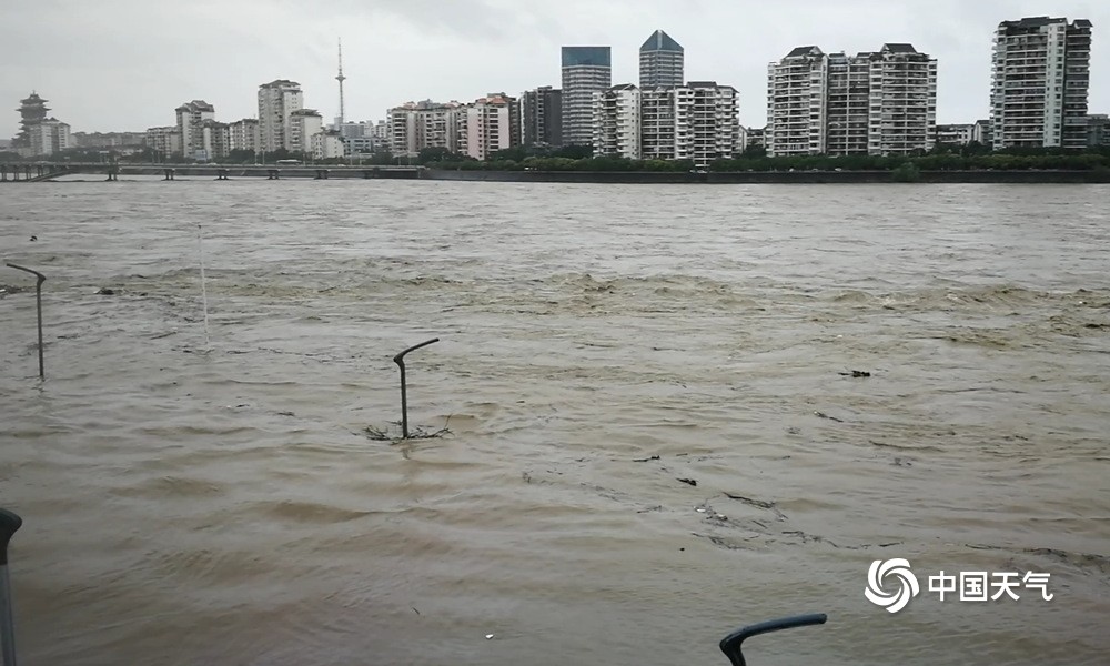 四川绵阳城区遭遇今年来最强降雨 内涝严重_腾讯新闻