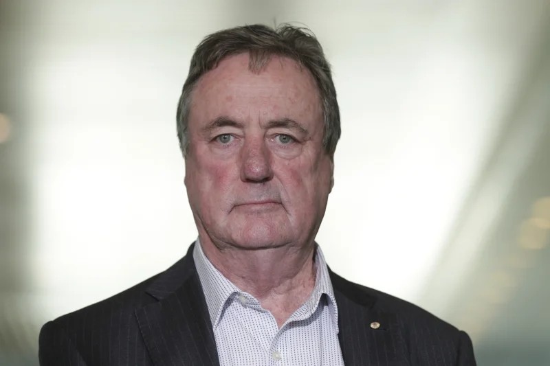 本·罗伯茨-史密斯|澳洲军人战争罪调查遭破坏：前警察局长竟向其“通风报信”