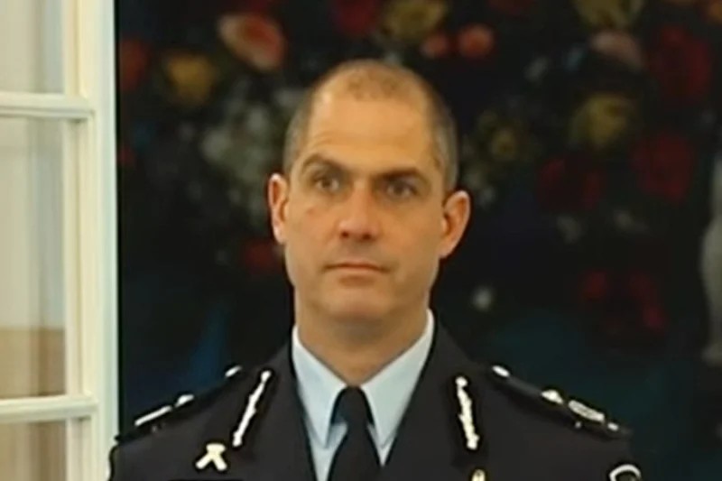 本·罗伯茨-史密斯|澳洲军人战争罪调查遭破坏：前警察局长竟向其“通风报信”