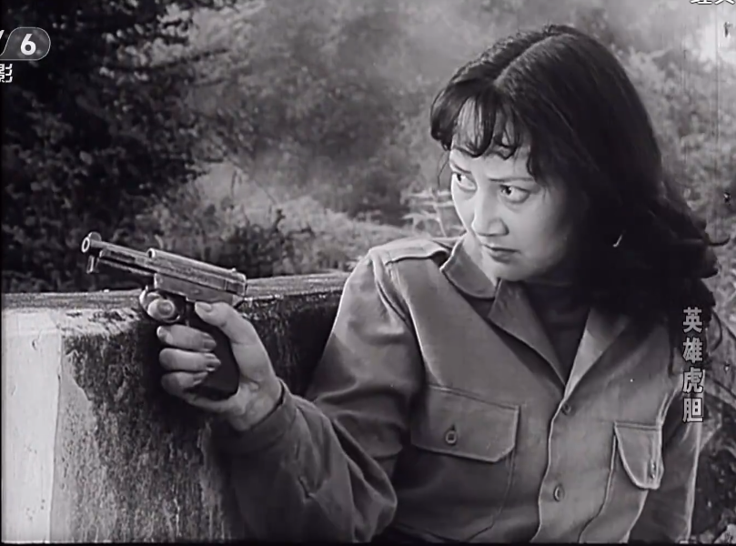 老电影也有商业大片英雄虎胆美女特务阿兰有四种结局