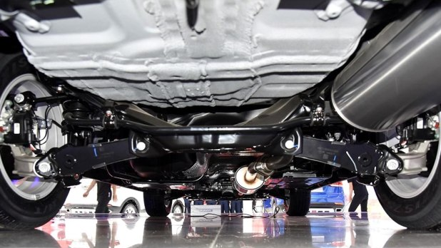 底盘:哈弗h6底盘依然来自本田的crv,前麦弗逊,后双横臂独立悬架