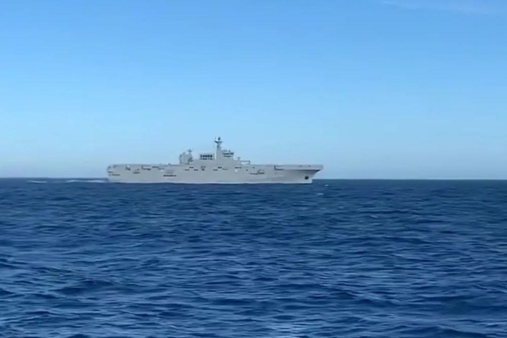 第8艘071两栖舰命名为祁连山舰 075两栖舰海试画面曝光