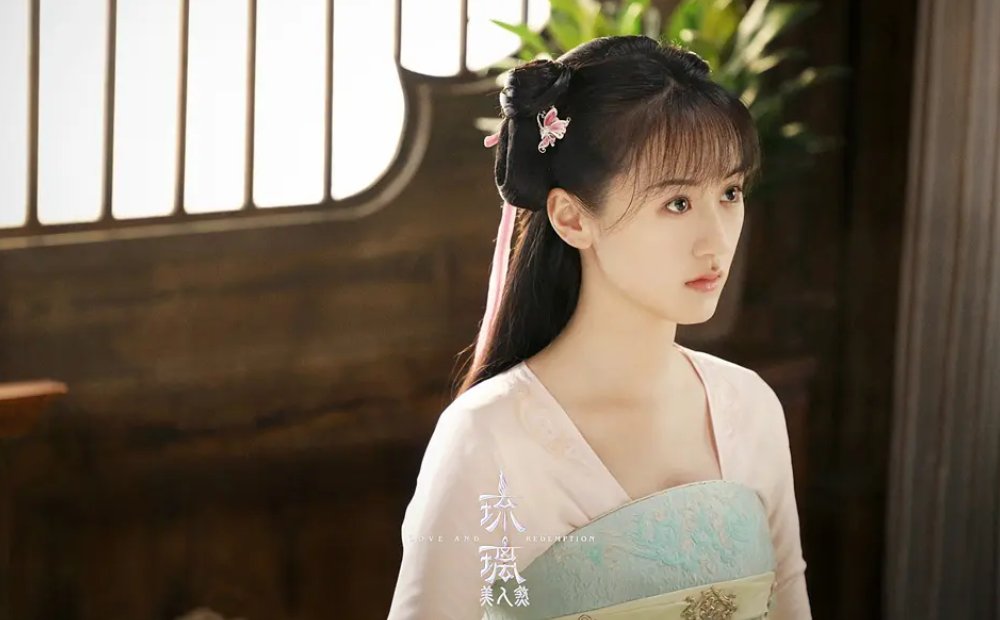 袁冰妍|《琉璃》女主袁冰妍撞脸赵丽颖，爆款仙侠剧偏爱这种脸型？