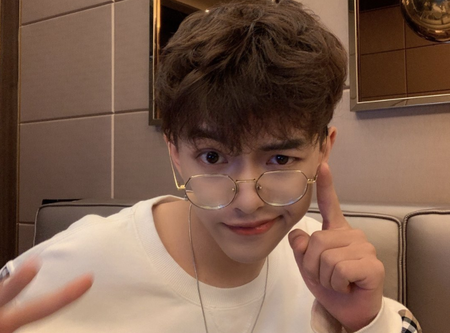 睡衣事件洗不清了刀小刀禁言水友还连麦发言他累了