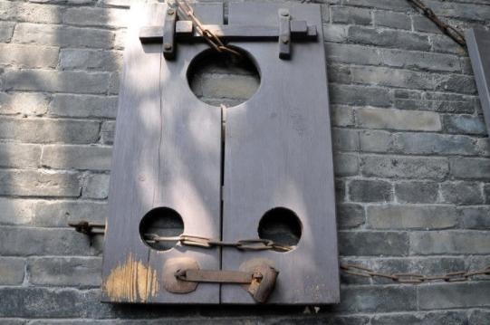 心理学三把枷锁哪一把让人喘不过来气测你被什么禁锢未来