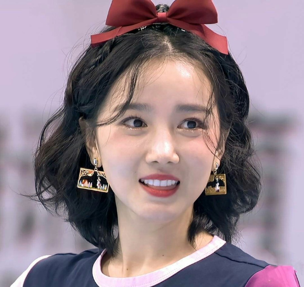 蓝焰突击女主,斛珠夫人女二,陈小纭获射箭与艺术体操双料冠军