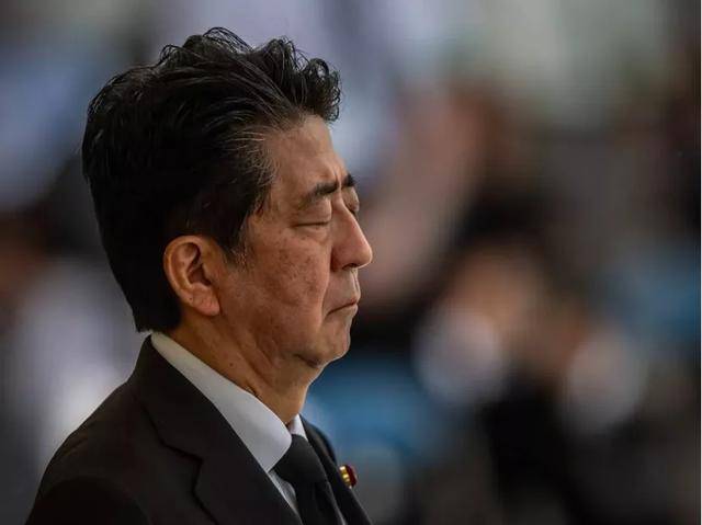 安倍晋三|7小时后，被疫情与经济压垮的安倍出院了