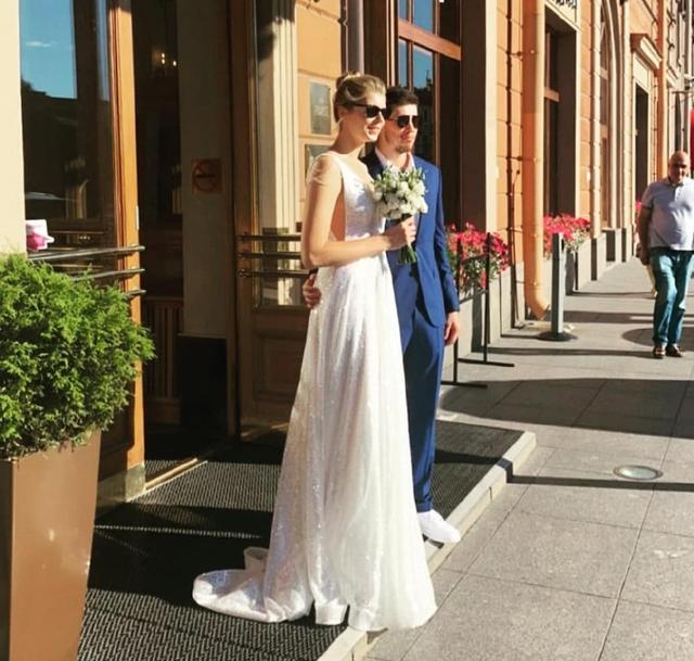 又一排球女神大婚,与老公甜蜜拥吻幸福满溢|冈察洛娃|排球|费蒂索娃