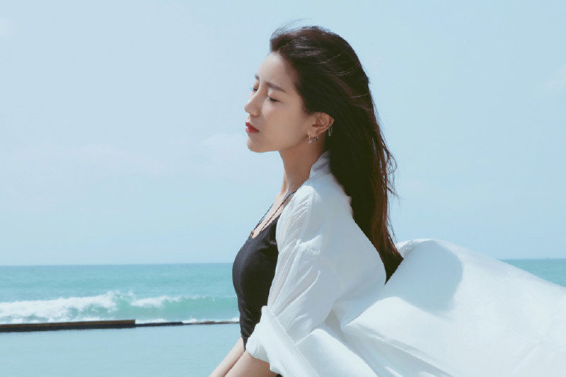 程诗迦唯美小清新写真宛如邻家女孩