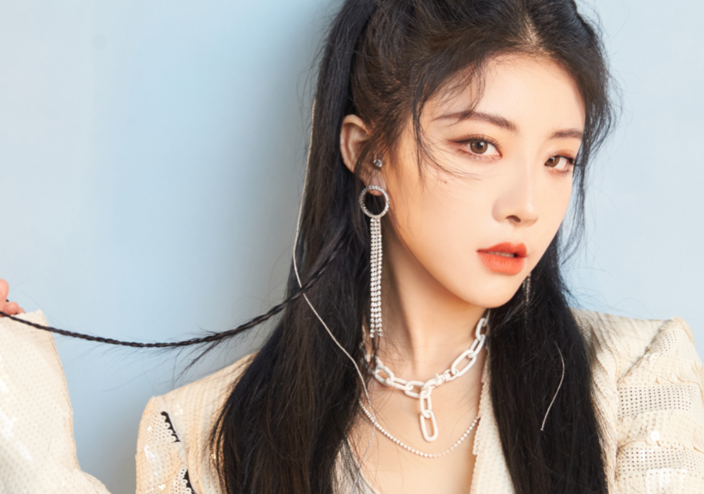 谢可寅|THE9舞台绝了！喻言谢可寅没镜头？无奈站位不敌安崎被埋没