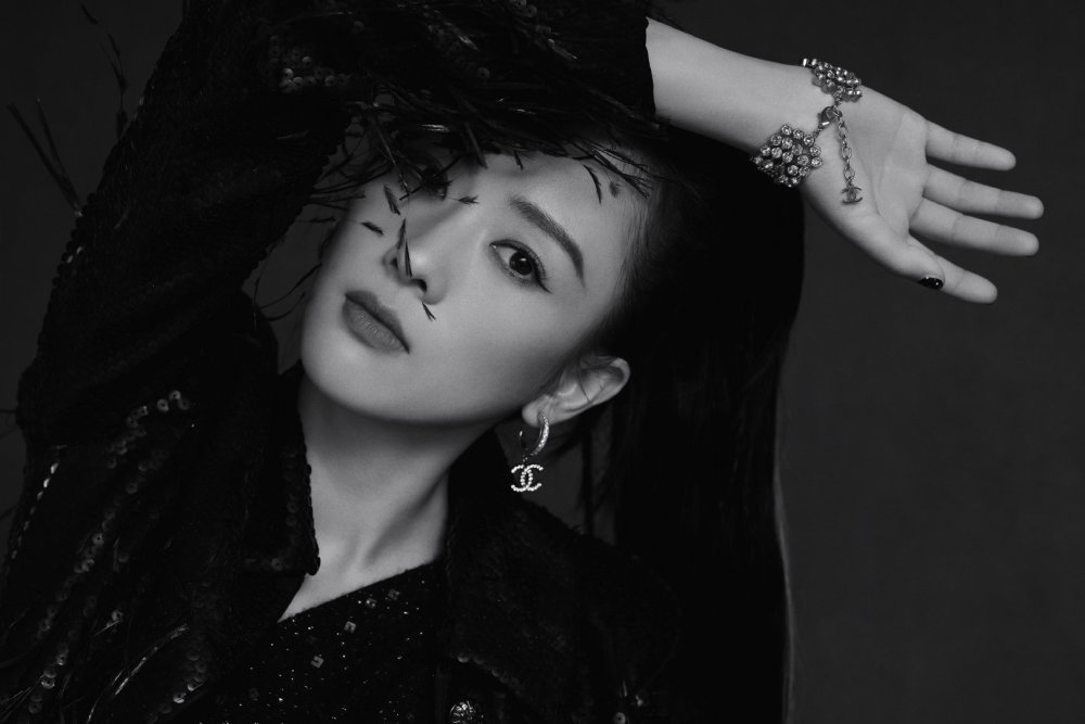 三十而已|三十而已结束后女主首同台，童瑶新造型神似章子怡，被赞气质独特