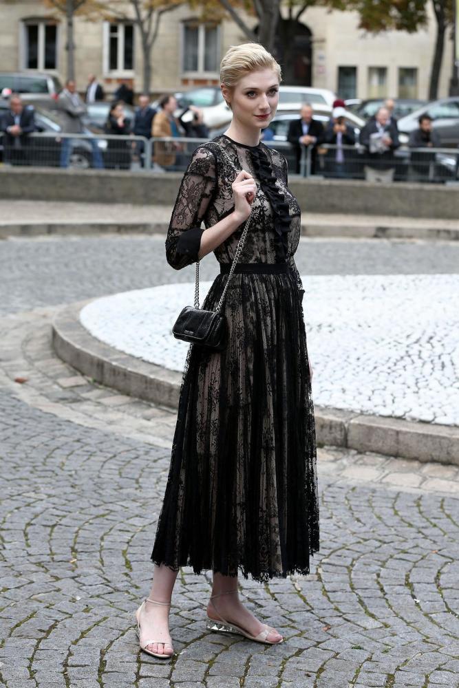 伊丽莎白·德比齐|信条女主加盟王冠，金发红唇肤白貌美，网友：这才是真的王妃！