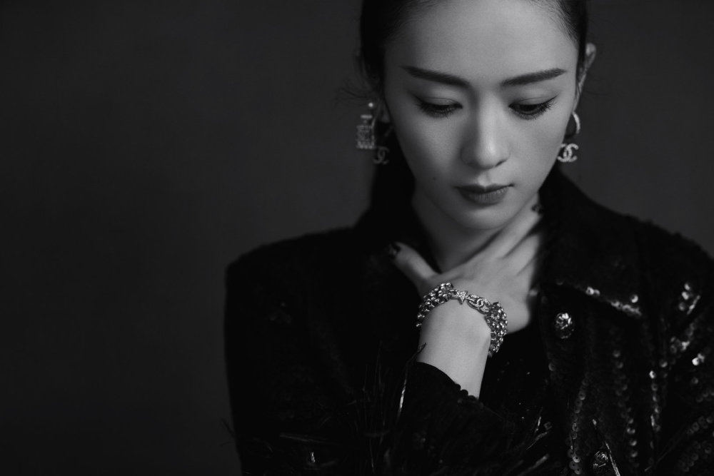 三十而已|三十而已结束后女主首同台，童瑶新造型神似章子怡，被赞气质独特