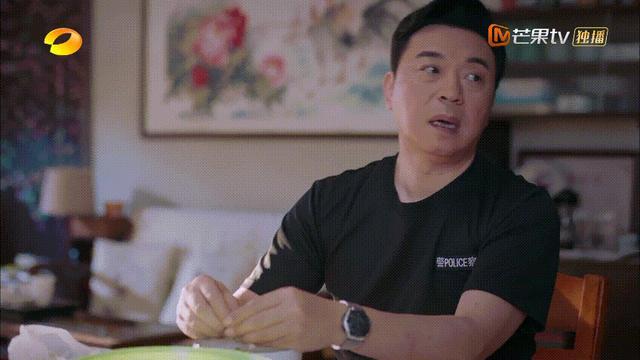 以家人之名|《以家人之名》爆火，比起谭松韵宋威龙，更让人上头的是爸爸cp档