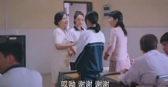 以家人之名|《以家人之名》爆火，比起谭松韵宋威龙，更让人上头的是爸爸cp档