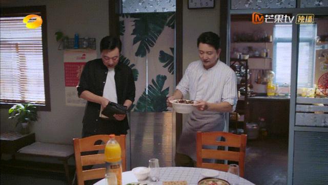 以家人之名|《以家人之名》爆火，比起谭松韵宋威龙，更让人上头的是爸爸cp档