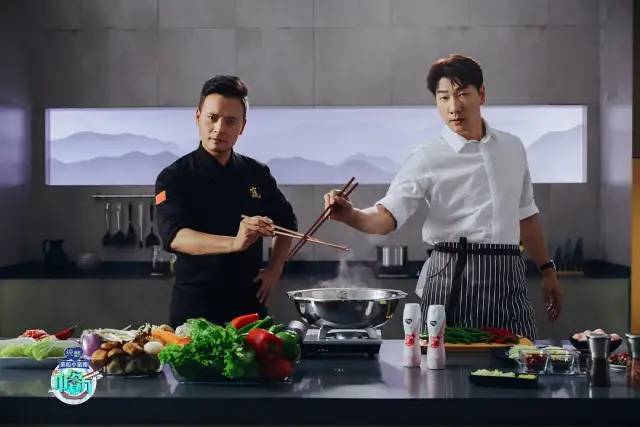 赵丽颖|《中餐厅4》回归，赵丽颖的暖心与黄晓明的成熟，是亮点